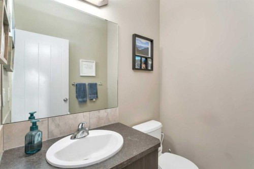 3 Ross Close, Sylvan Lake, AB - Indoor Photo Showing Bathroom