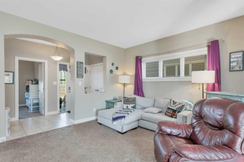 3 Ross Close, Sylvan Lake, AB - Indoor Photo Showing Living Room