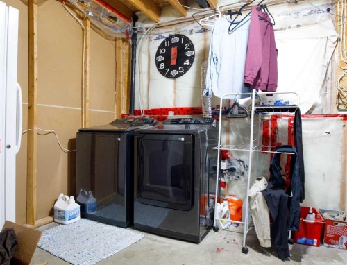 4414 48 Avenue, Innisfail, AB - Indoor