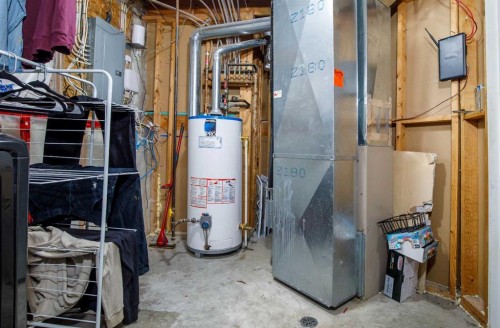 4414 48 Avenue, Innisfail, AB - Indoor Photo Showing Basement