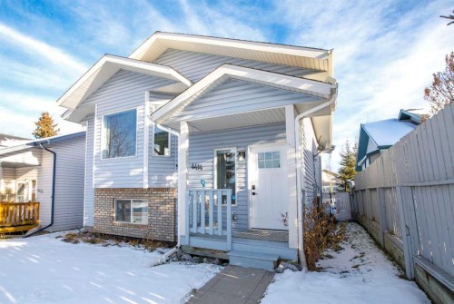 4414 48 Avenue, Innisfail, AB - Outdoor