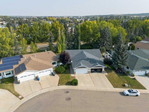 9 Dunn Close, Red Deer, AB - Outdoor