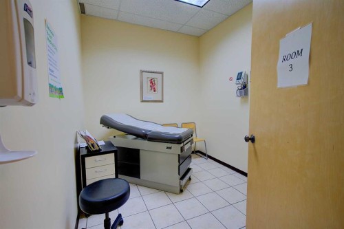 1-5021 Parkwood Road, Blackfalds, AB 