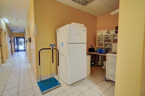 1-5021 Parkwood Road, Blackfalds, AB 