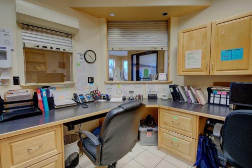 1-5021 Parkwood Road, Blackfalds, AB 