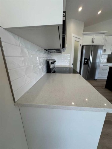 4237 Westbrooke Road, Blackfalds, AB - Indoor Photo Showing Kitchen