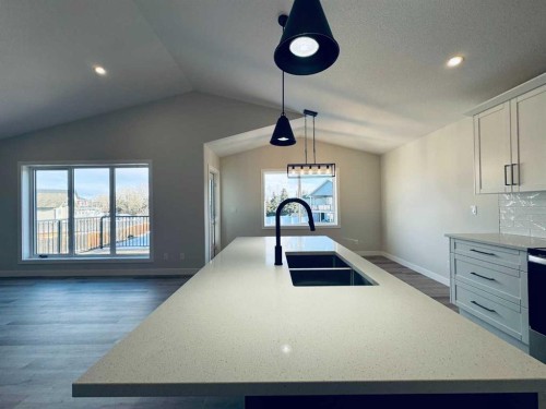 4237 Westbrooke Road, Blackfalds, AB - Indoor Photo Showing Kitchen With Double Sink