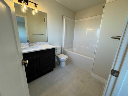 4237 Westbrooke Road, Blackfalds, AB - Indoor Photo Showing Bathroom