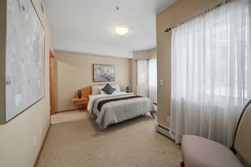 111-5300 48 Street, Red Deer, AB - Indoor Photo Showing Bedroom