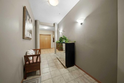 111-5300 48 Street, Red Deer, AB - Indoor Photo Showing Other Room