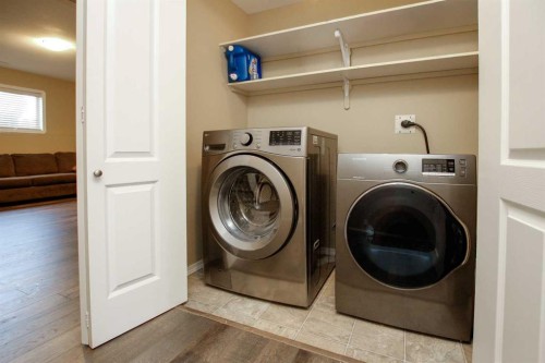 13 Kenny Close, Red Deer, AB - Indoor Photo Showing Laundry Room