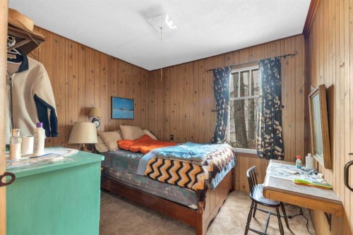 77 Birchcliff Road, Birchcliff, AB - Indoor Photo Showing Bedroom