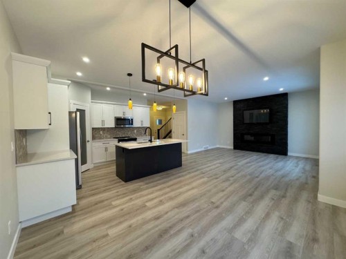 53 Emmett Crescent, Red Deer, AB - Indoor Photo Showing Kitchen