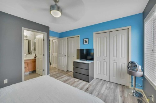 114 Old Boomer Road, Sylvan Lake, AB - Indoor Photo Showing Bedroom