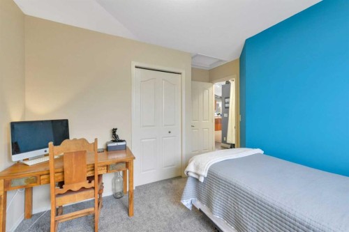 114 Old Boomer Road, Sylvan Lake, AB - Indoor Photo Showing Bedroom