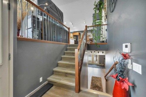 114 Old Boomer Road, Sylvan Lake, AB - Indoor Photo Showing Other Room