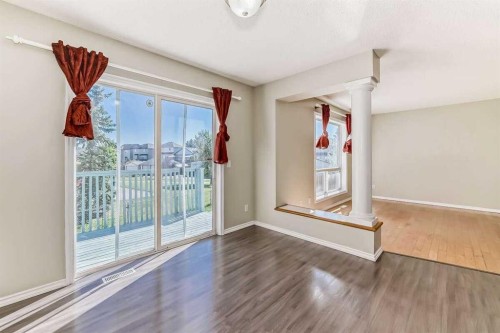 42 Somerside Place Sw, Calgary, AB - Indoor Photo Showing Other Room