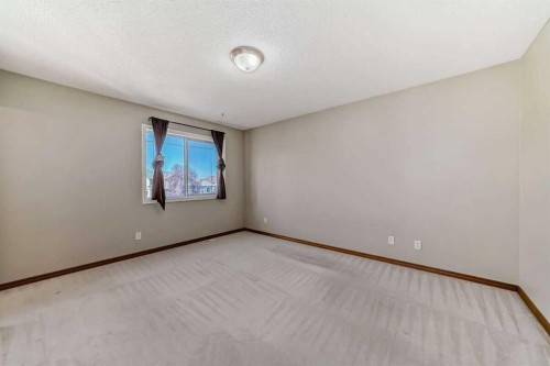 42 Somerside Place Sw, Calgary, AB - Indoor Photo Showing Other Room