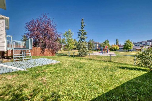 42 Somerside Place Sw, Calgary, AB - Outdoor