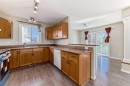42 Somerside Place Sw, Calgary, AB  - Indoor Photo Showing Kitchen 