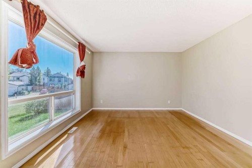 42 Somerside Place Sw, Calgary, AB - Indoor Photo Showing Other Room