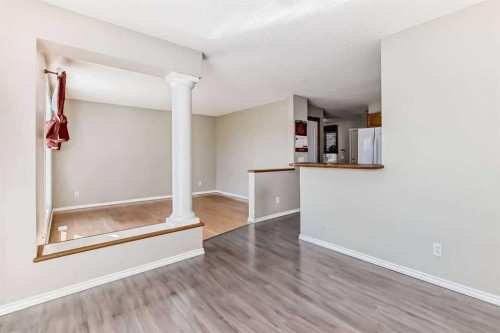42 Somerside Place Sw, Calgary, AB - Indoor Photo Showing Other Room