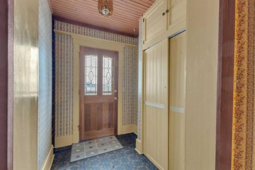 4908 51 Street, Clive, AB - Indoor Photo Showing Other Room