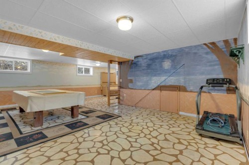 4908 51 Street, Clive, AB - Indoor