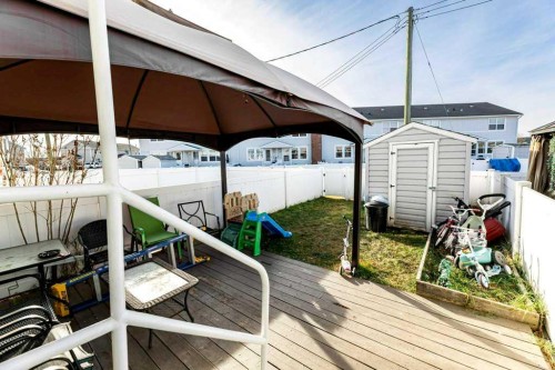 22 Poplar Crescent, Springbrook, AB - Outdoor With Exterior