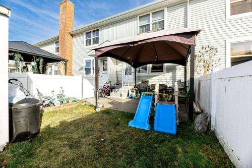 22 Poplar Crescent, Springbrook, AB - Outdoor With Exterior