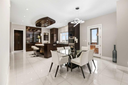32 Sawyer Close, Red Deer, AB - Indoor Photo Showing Dining Room