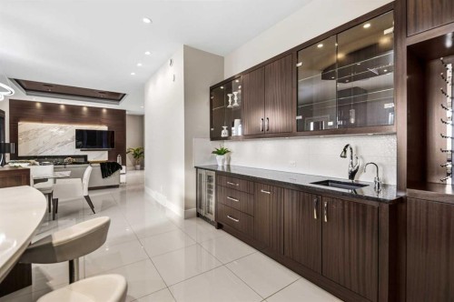 32 Sawyer Close, Red Deer, AB - Indoor Photo Showing Kitchen