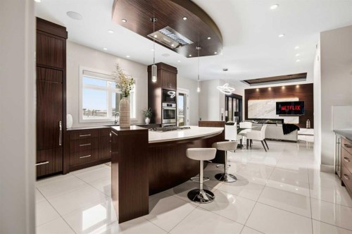 32 Sawyer Close, Red Deer, AB - Indoor Photo Showing Kitchen With Upgraded Kitchen