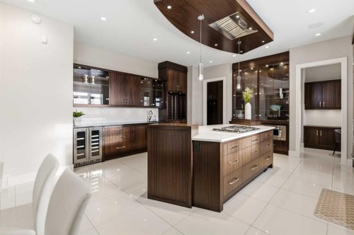 32 Sawyer Close, Red Deer, AB - Indoor Photo Showing Kitchen