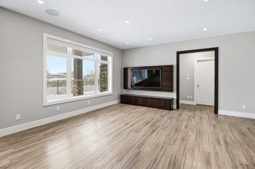 32 Sawyer Close, Red Deer, AB - Indoor Photo Showing Living Room