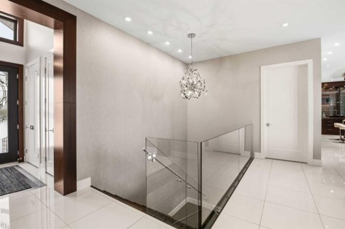 32 Sawyer Close, Red Deer, AB - Indoor Photo Showing Other Room