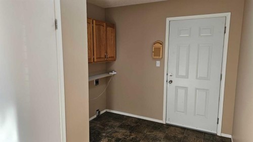 5112 52 Avenue, Consort, AB - Indoor Photo Showing Other Room