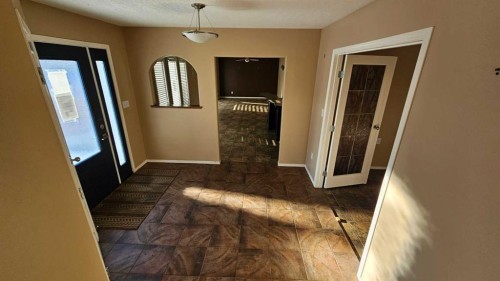 5112 52 Avenue, Consort, AB - Indoor Photo Showing Other Room