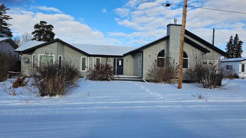 5112 52 Avenue, Consort, AB - Outdoor