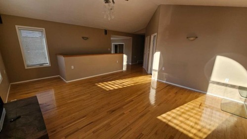 5112 52 Avenue, Consort, AB - Indoor Photo Showing Other Room