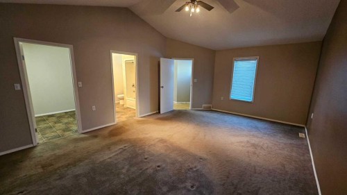 5112 52 Avenue, Consort, AB - Indoor Photo Showing Other Room