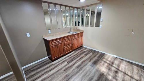 5112 52 Avenue, Consort, AB - Indoor Photo Showing Bathroom