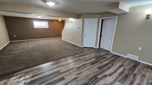 5112 52 Avenue, Consort, AB - Indoor
