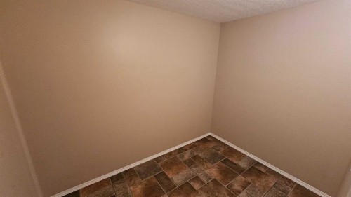 5112 52 Avenue, Consort, AB - Indoor Photo Showing Other Room