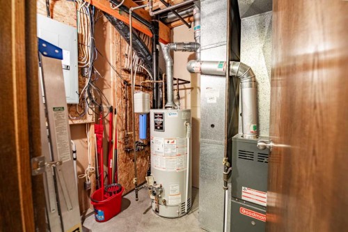 14 Winston Place, Blackfalds, AB - Indoor Photo Showing Basement