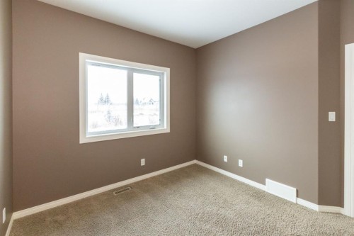 6321 58 Avenue, Innisfail, AB - Indoor Photo Showing Other Room