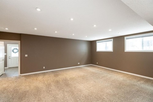 6321 58 Avenue, Innisfail, AB - Indoor Photo Showing Other Room