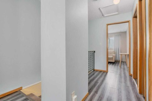 181 Baile Close, Red Deer, AB - Indoor Photo Showing Other Room