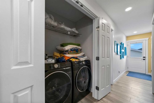 4419 75 Street, Camrose, AB - Indoor Photo Showing Laundry Room