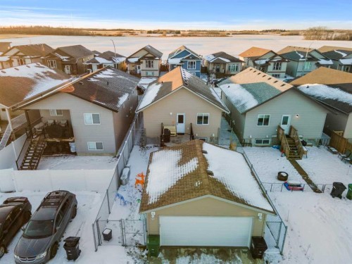 4419 75 Street, Camrose, AB - Outdoor